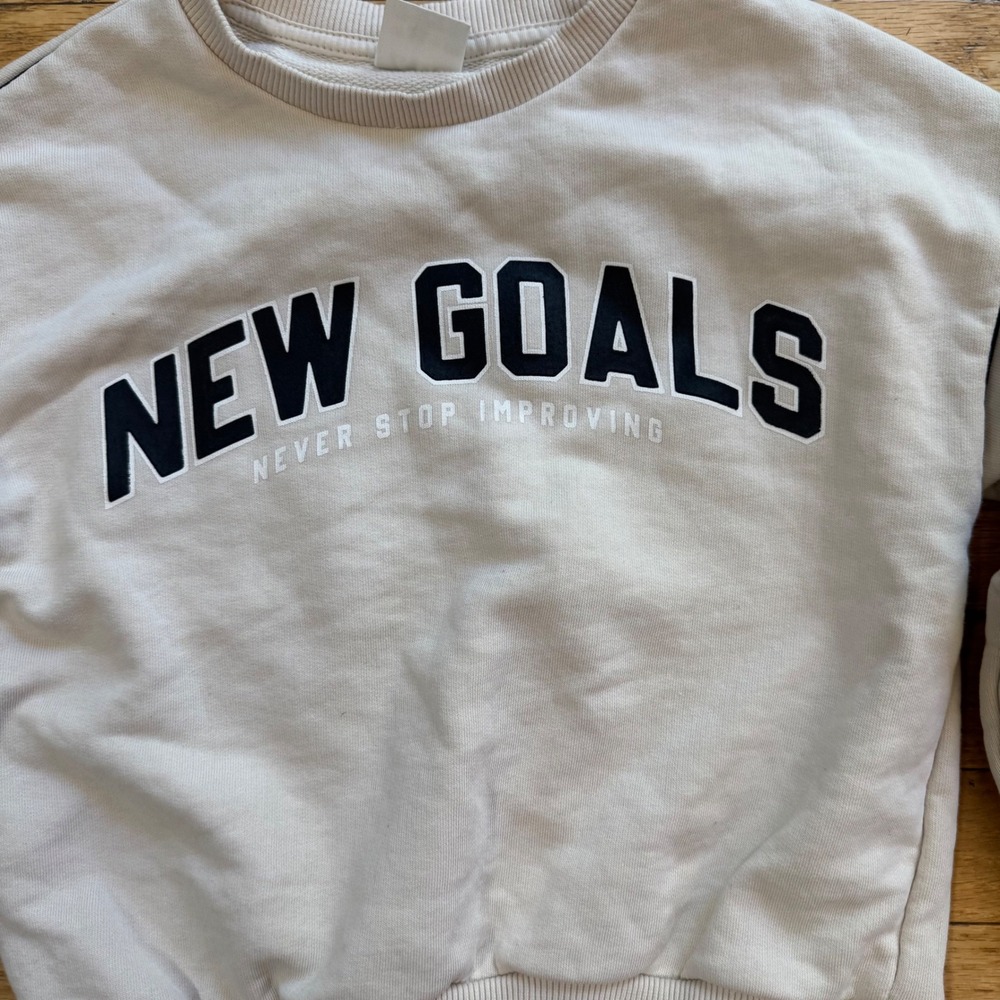 Zara Kids New Goals Graphic Sweatshirt Cream Off White Size 5-6 Years